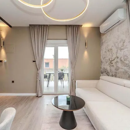 Luxury & Dijan *